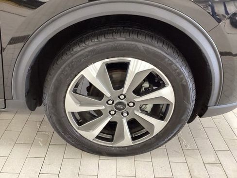 Used 2023 Ford Escape Platinum AWD/4WD image 21