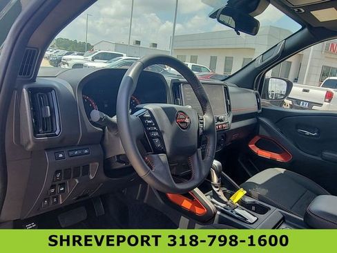 Used 2025 Nissan Frontier PRO-4X AWD/4WD image 10
