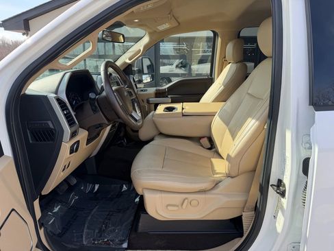 Used 2020 Ford F150 Lariat w/ Equipment Group 501A Mid image 14