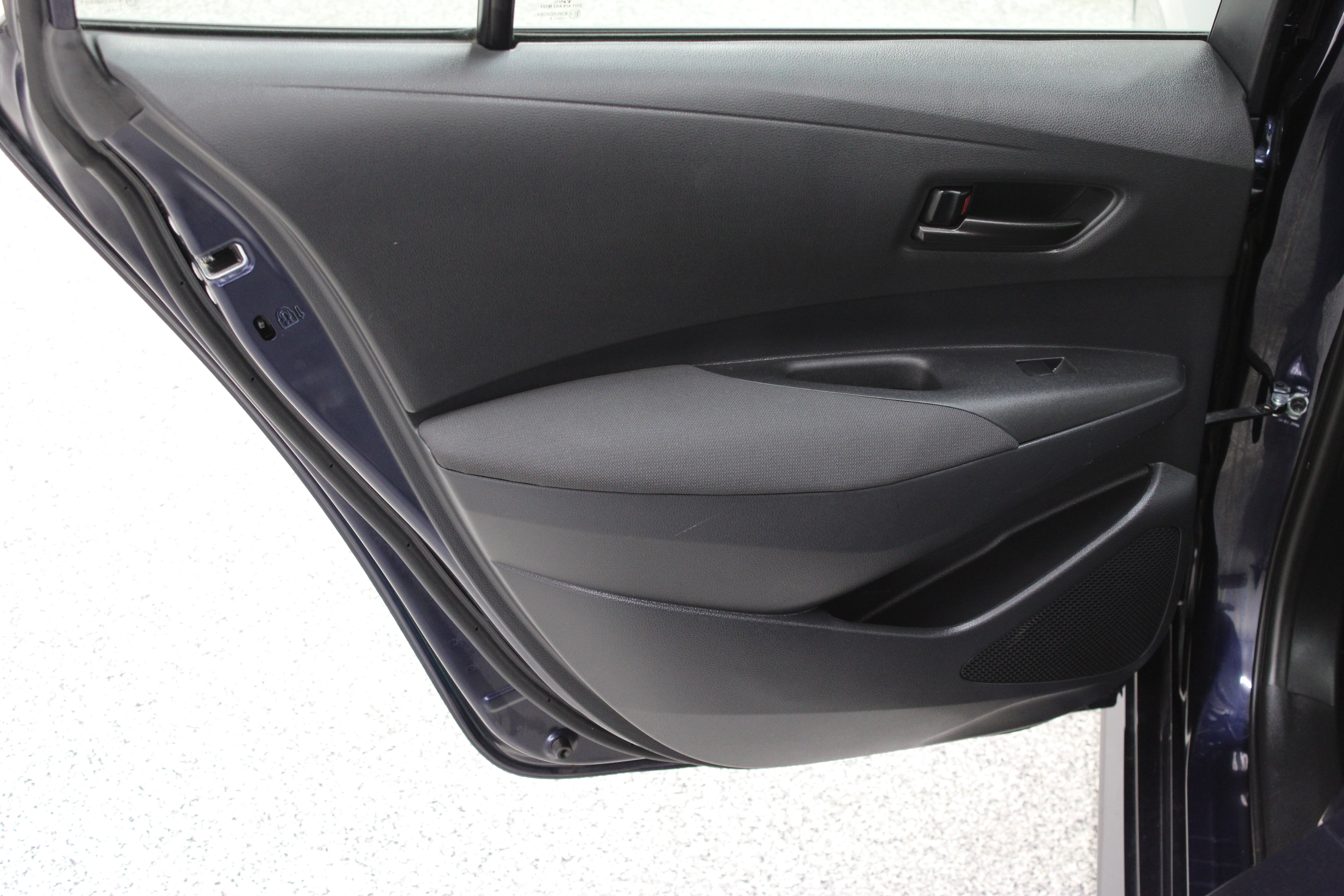 Used 2025 Toyota Corolla LE FWD image 23