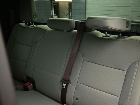 Used 2024 Chevrolet Silverado 1500 LT image 22