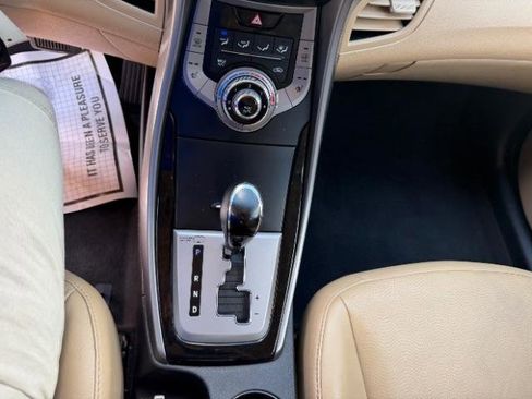 Used 2013 Hyundai Elantra Limited FWD image 26