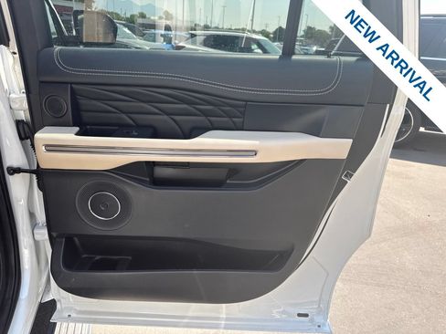 Used 2024 Ford Expedition Max Platinum AWD/4WD image 13