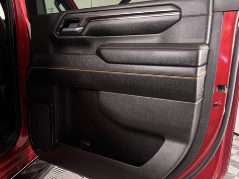 Used 2024 GMC Sierra 3500 AT4 w/ AT4 Premium Plus Package image 32