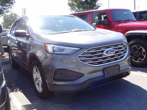 Used 2021 Ford Edge SE FWD image 3