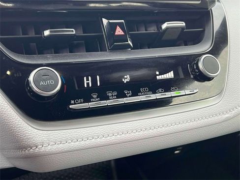 Certified 2023 Toyota Corolla SE image 34