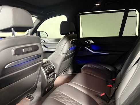 Used 2025 BMW X7 M60i AWD/4WD image 22