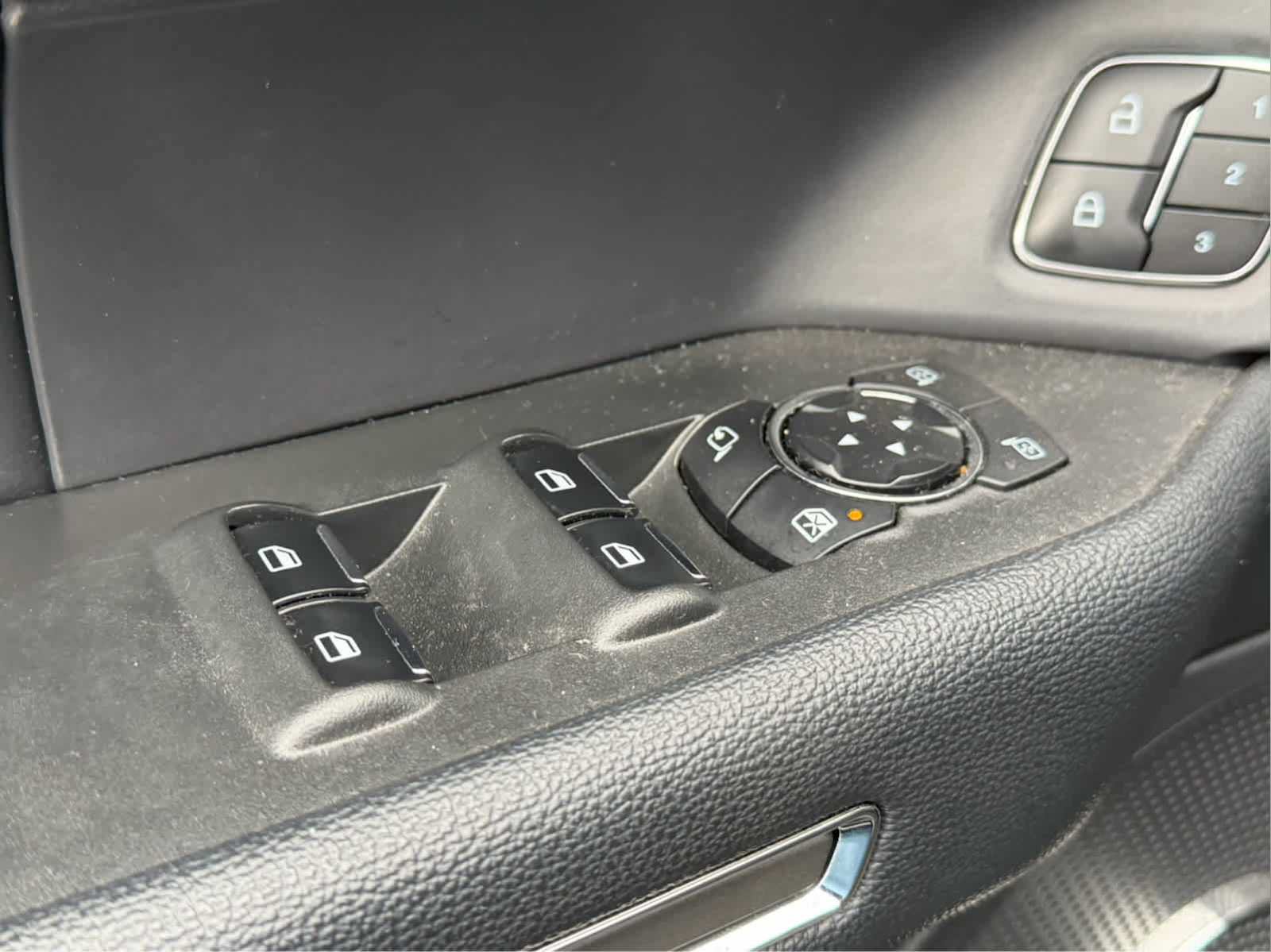 Used 2024 Ford Expedition XLT AWD/4WD image 5