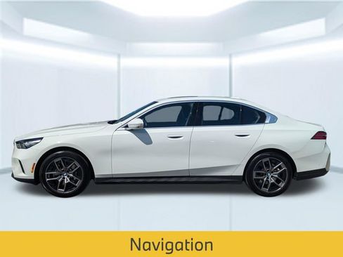 Used 2026 BMW 530i RWD image 2