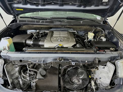 Used 2010 Toyota Sequoia Limited image 35