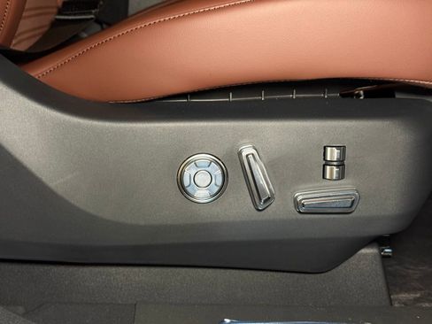 New 2026 Lincoln Nautilus Reserve AWD/4WD image 11