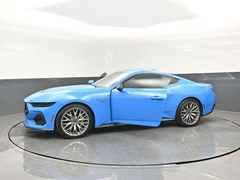 Used 2025 Ford Mustang GT Premium RWD image 27