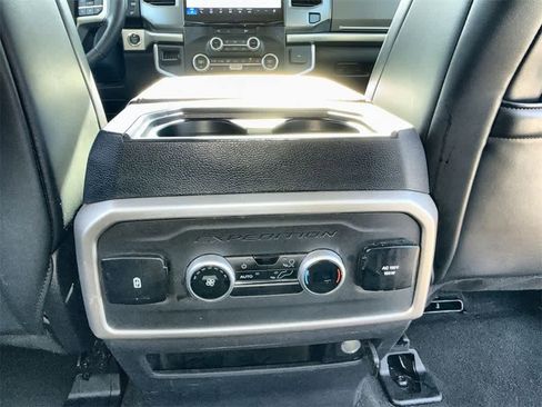 Used 2024 Ford Expedition XLT image 22