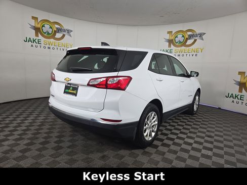 Used 2018 Chevrolet Equinox LS FWD image 9