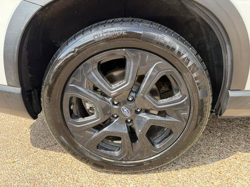 Used 2023 Subaru Ascent Onyx Edition AWD/4WD image 6