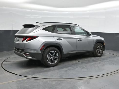 Used 2026 Hyundai Tucson SEL FWD image 3