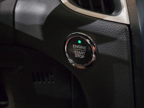 Used 2022 Ford Edge SE image 26