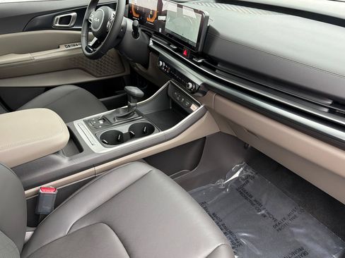 New 2026 Kia Carnival image 15