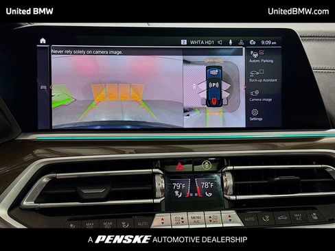 Used 2022 BMW X6 M50i w/ Executive Package image 9