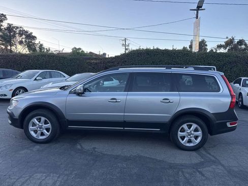 Used 2013 Volvo XC70 3.2 image 4