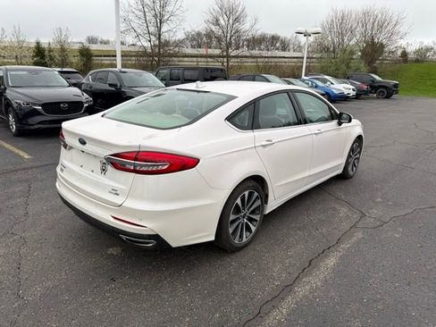 Used 2020 Ford Fusion SE AWD/4WD image 3