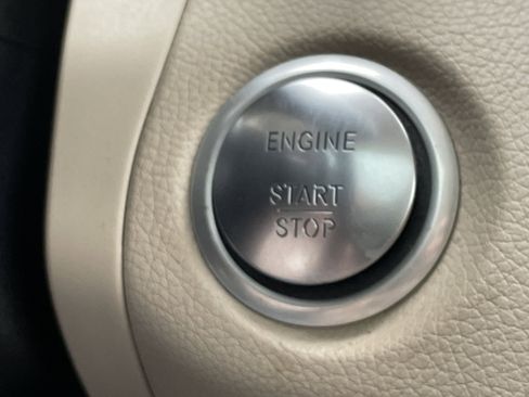 Used 2019 Mercedes-Benz GLC 300 image 31