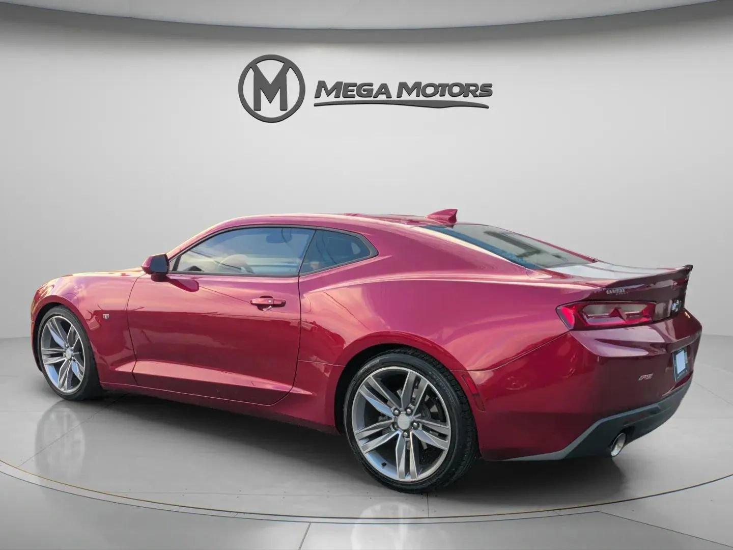 Used 2017 Chevrolet Camaro LT w/ RS Package RWD image 4