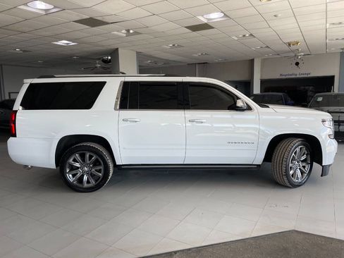 Used 2018 Chevrolet Suburban Premier image 10