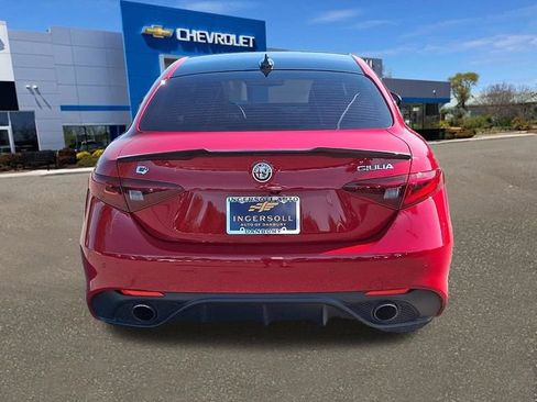 Used 2018 Alfa Romeo Giulia Ti Sport w/ Quick Order Package 22S Sport AWD/4WD image 22