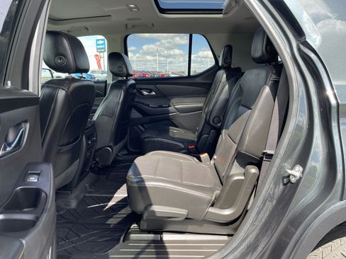 Used 2018 Chevrolet Traverse Premier w/ LPO, Floor Liner Package AWD/4WD image 24