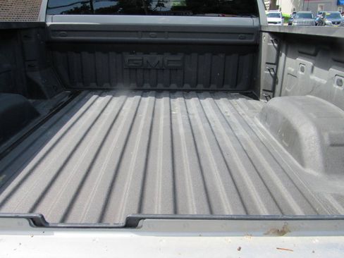 Used 2025 GMC Sierra 2500 AT4 AWD/4WD image 17