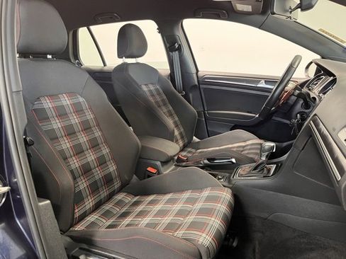 Used 2019 Volkswagen GTI SE image 10