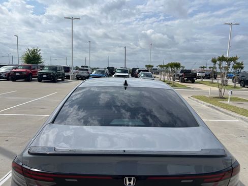 Used 2023 Honda Accord Sport image 4