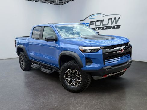 Used 2025 Chevrolet Colorado ZR2 w/ Technology Package AWD/4WD image 1