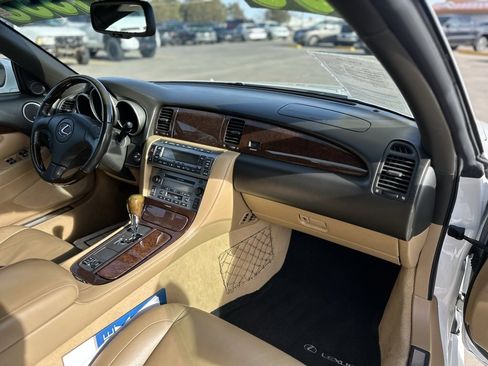 Used 2008 Lexus SC 430 Convertible image 14