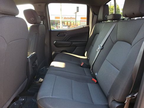 Used 2025 Chevrolet Colorado Trail Boss AWD/4WD image 10