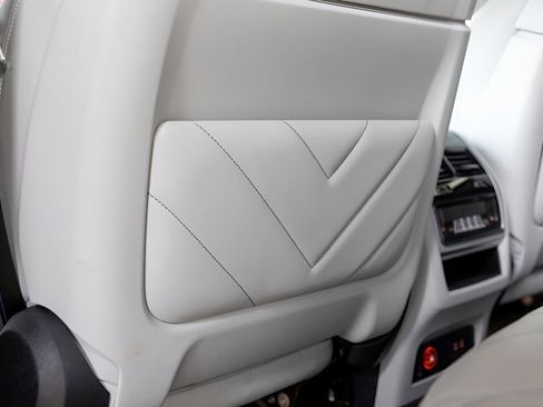 Used 2024 BMW XM AWD/4WD image 54