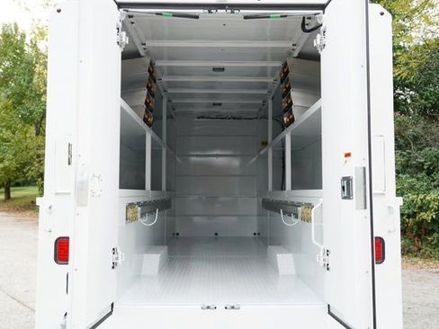 Used 2023 Mercedes-Benz Sprinter 3500 image 5