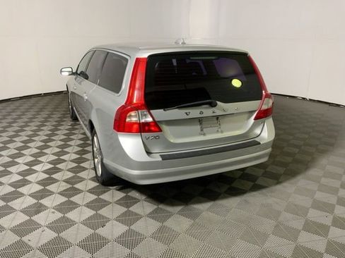 Used 2008 Volvo V70 image 10