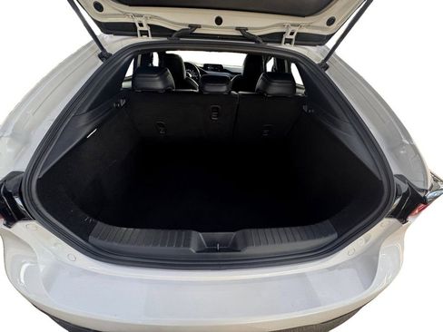 Used 2024 MAZDA MAZDA3 s image 19