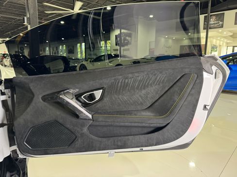 Used 2018 Lamborghini Huracan Performante image 31