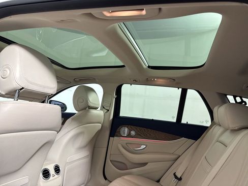 Used 2020 Mercedes-Benz E 450 4MATIC Wagon w/ Premium Package image 21