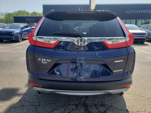 Used 2018 Honda CR-V Touring image 4