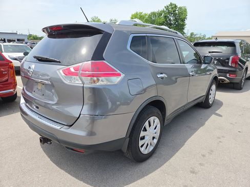 Used 2016 Nissan Rogue S w/ Appearance Package FWD image 6