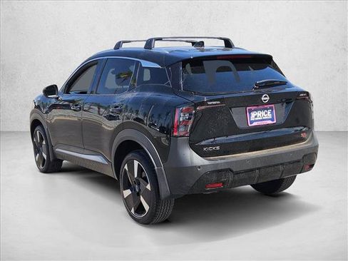 Used 2025 Nissan Kicks SR FWD image 7