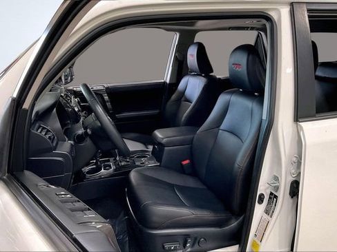 Used 2019 Toyota 4Runner TRD Off-Road Premium AWD/4WD image 27