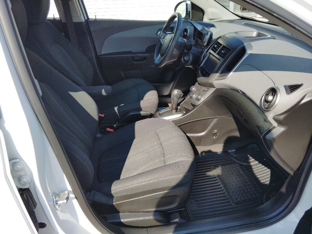 Used 2016 Chevrolet Sonic LT FWD image 27