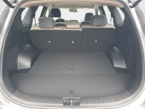 Used 2019 Hyundai Santa Fe SEL FWD image 9