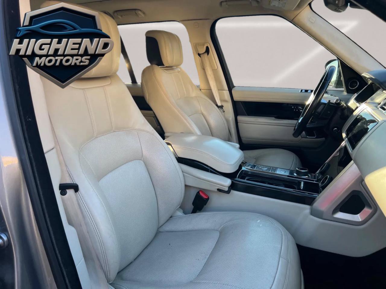 Used 2018 Land Rover Range Rover Supercharged AWD/4WD image 22