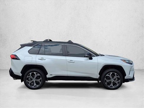 Used 2025 Toyota RAV4 XSE w/ Weather Package AWD/4WD image 4